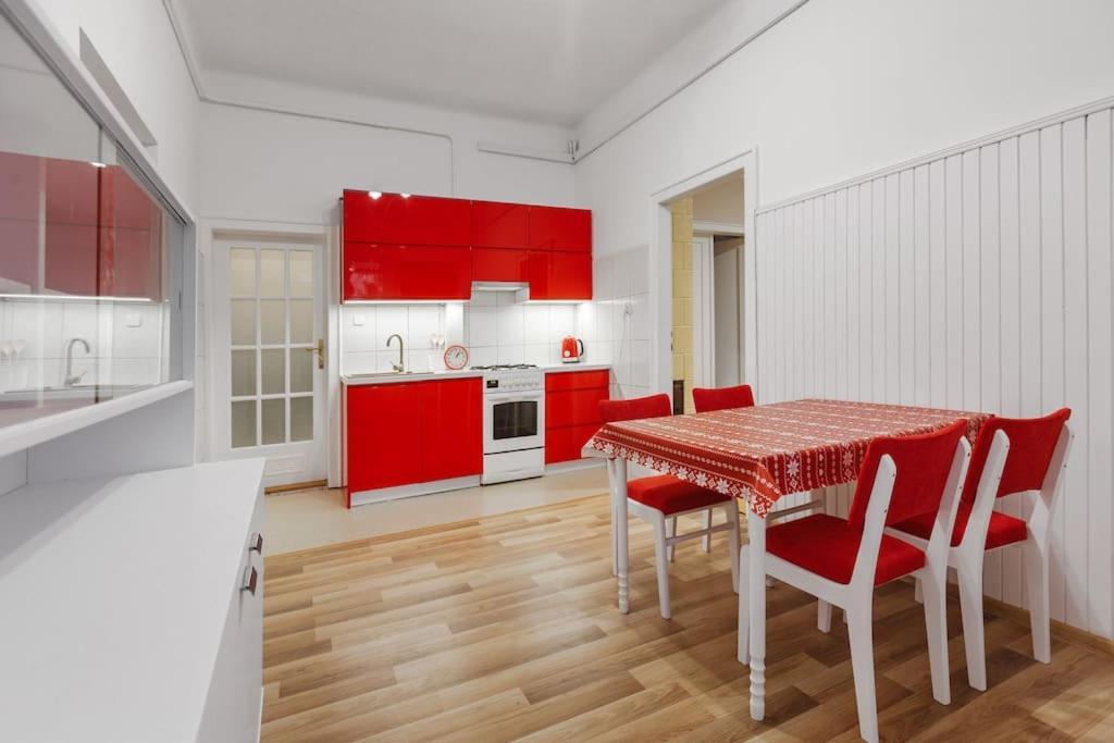 Apartament Astronomiczne Miejsce Przemyśl Esterno foto